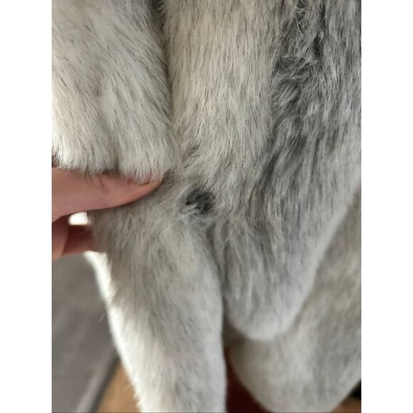 L and B classics Faux fur winter coat size M/L see measurement no size tag white - Picture 4 of 8